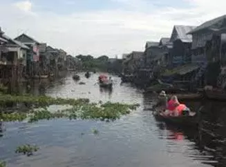 aldea flotante camboya
